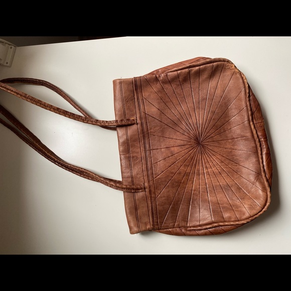 ⭐️SOLD⭐️ Boho Leather Tote - Picture 6 of 9